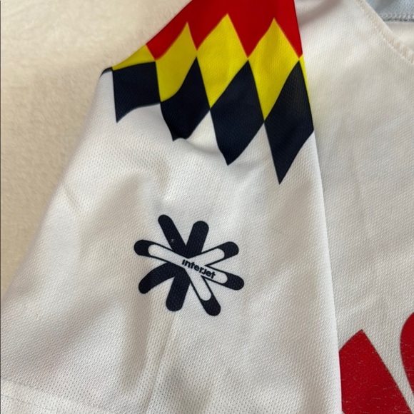 Club América Soccer Jersey - Picture 5 of 9